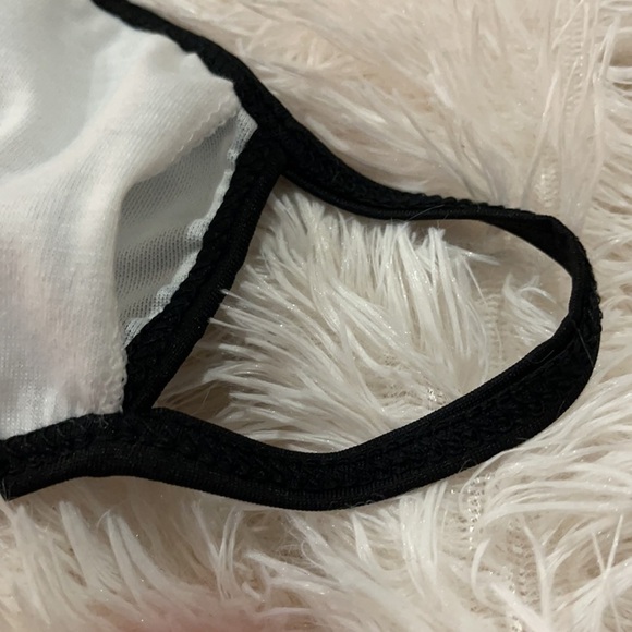 New set/2 Kobe Bryant face masks - Picture 4 of 4